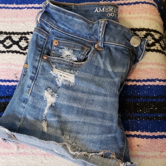 American Eagle Outfitters Pants - American eagle high waist shorts